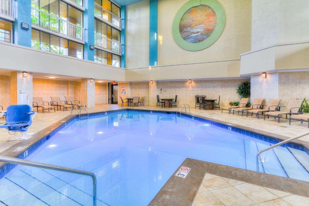 Quality inn near the island pigeon forge review