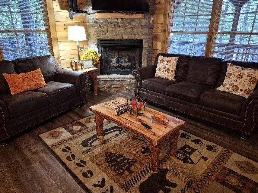 270 Black Bear Retreat Cabin review 270 Black Bear Retreat Cabin review