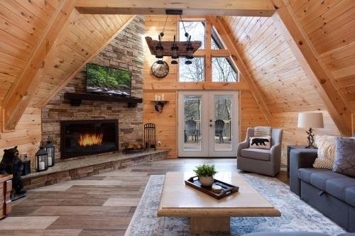 3 Miles to Gsmnp Dtwn Good Views HotTub A-Frame review