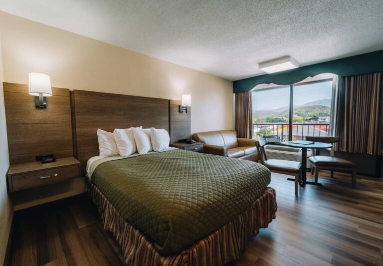 Riverside motor lodge4