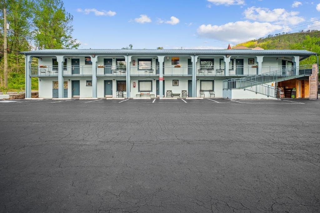 Country Town N Suites, Gatlinburg, TN — 523 East Parkway, Gatlinburg review