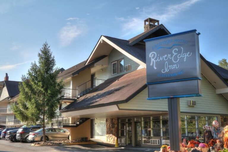 River edge inn 665 river road gatlinburg tn united states city centre review 3