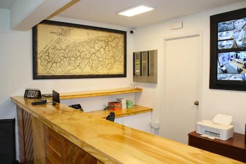 Sleepy Bear Motel Review-Budget Friendly Hotel in Gatlinburg Sleepy Bear Motel Review-Budget Friendly Hotel in Gatlinburg