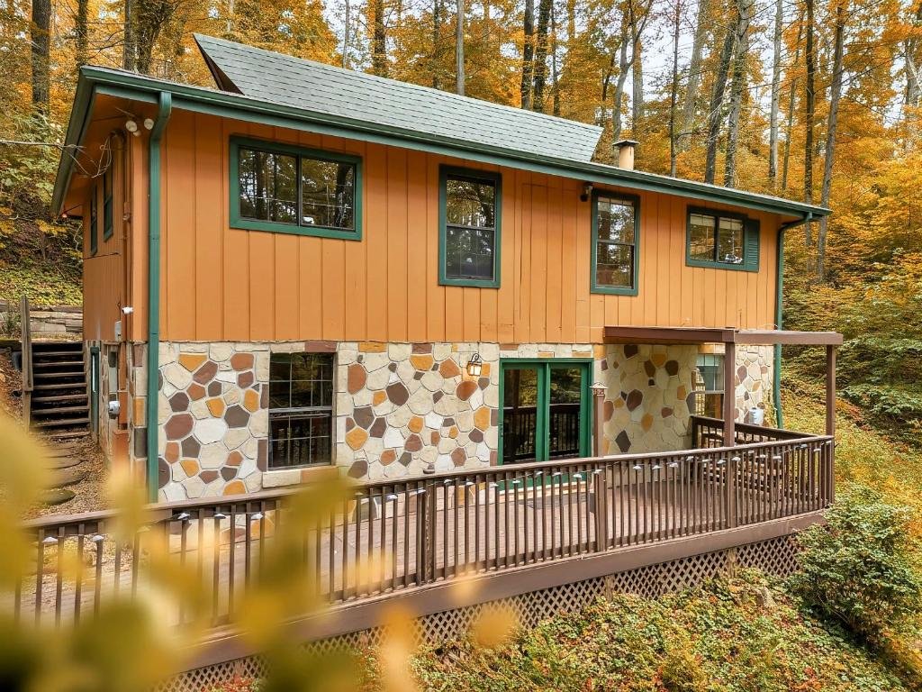 The eagles nest mountain cabin gatlinburg 4 bedroom chalet in gatlinburg tn 1036 cheshire court review 3