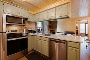 Inside Dolly’s Castle Unit 3 – A Perfect Smoky Mountain Retreat