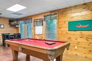 Vbro-Cabin-Near-Dollywood-Game-Room
