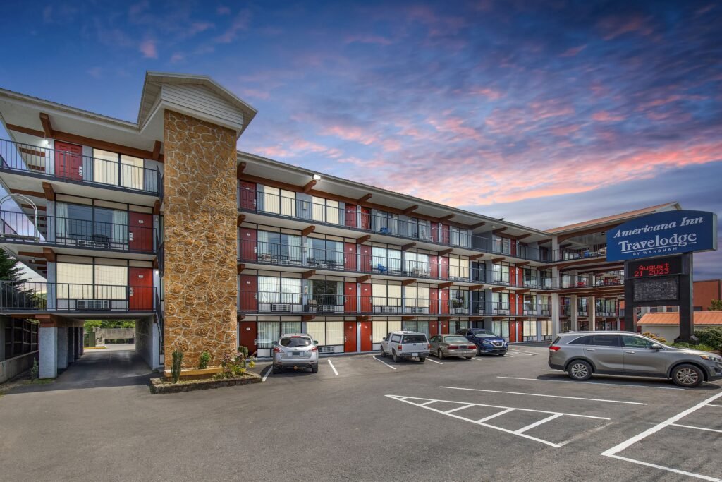 Americana Inn Pigeon Forge Review: Travelodge by Wyndham